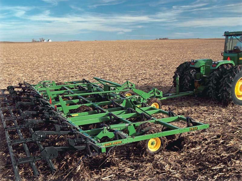 John Deere 2012 2410 Chisel Plow