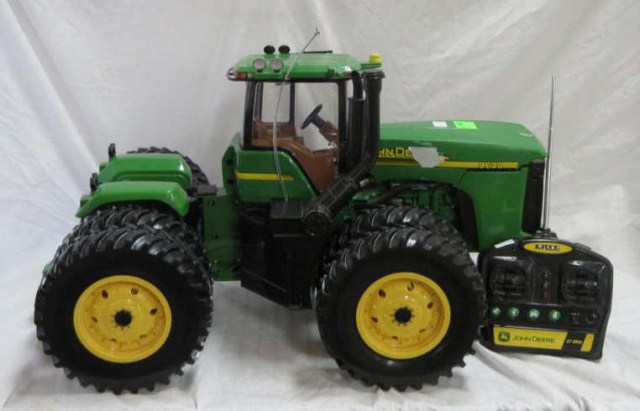 Ertl John Deere 9620 remote control tractor