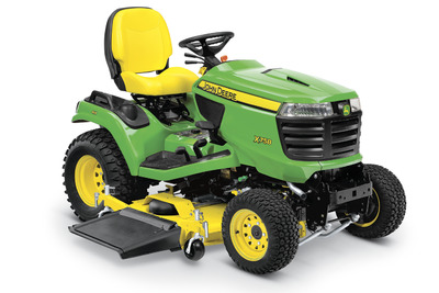 John Deere X700 Signature Series Tractors | Koenig Equipment