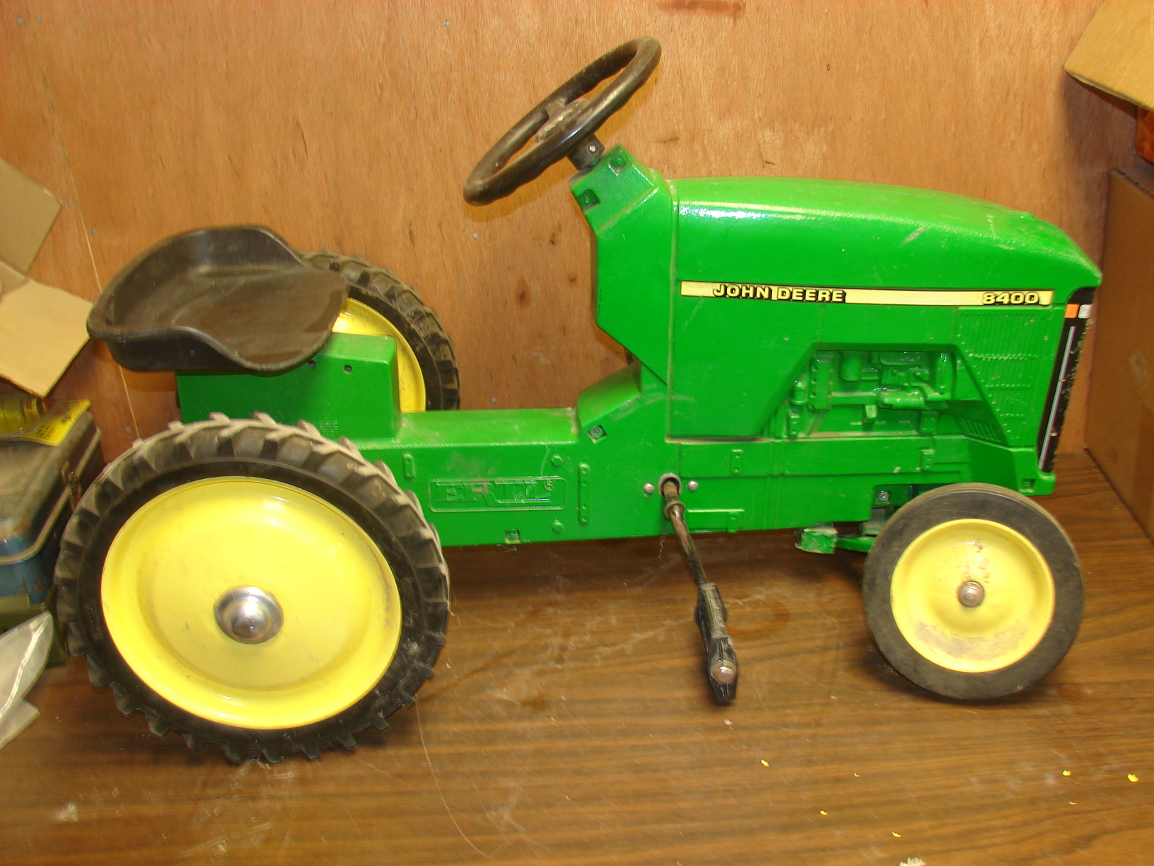This auction is for John Deere 8400 Toy Pedal Tractor, as you can see ...