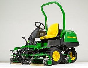 John Deere 2500B PrecisionCut and 2500E E-Cut Riding Greens Mower ...