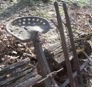 ... -Deering-Disk-Harrow-8-with-16-Disks-Blades-Horse-Drawn-/251260932882