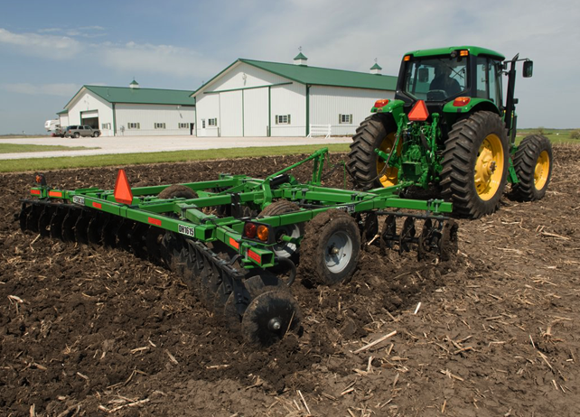 John Deere DH16 Series Disk Harrows Tillage Equipment JohnDeere.com