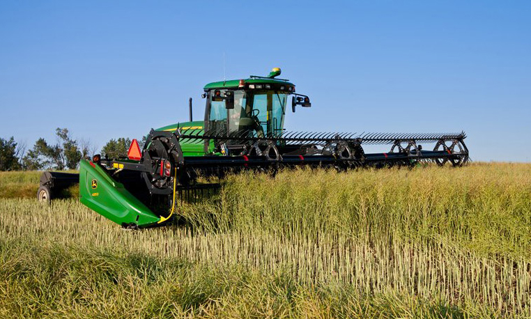 John Deere 400D Draper Platforms Self-Propelled Windrowers Hay and ...