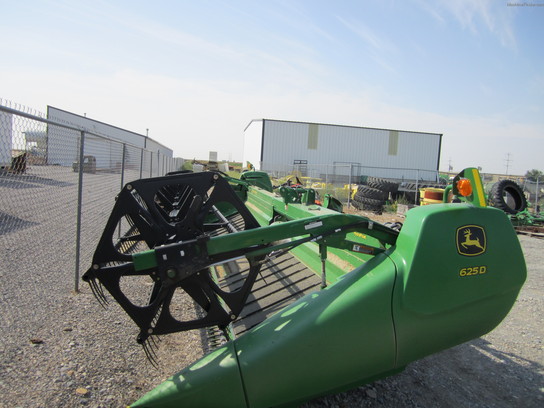 John Deere 625D Draper Header Combine Cutting Platforms - John Deere ...