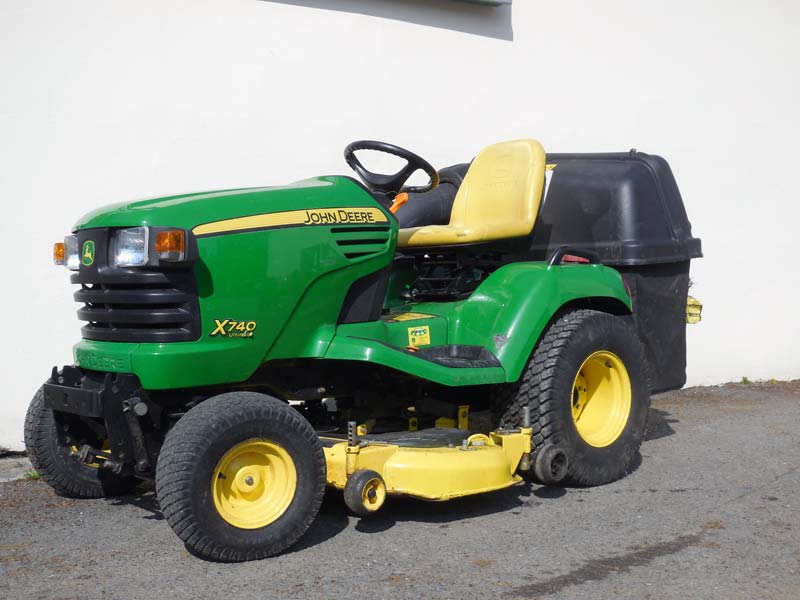 John Deere X740 | Used Road-Registered Diesel Garden Tractor