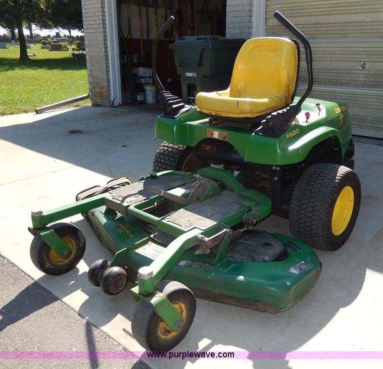 AV9519.JPG - John Deere F620 ZTrak lawn mower , 2,778 hours on meter ...