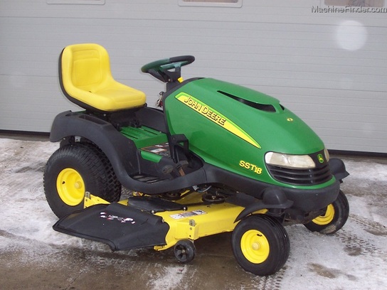 2001 John Deere SST18 SpinSteer tractor with 48 cut Lawn & Garden and ...