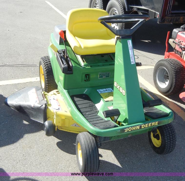 John Deere SX95 lawn mower | Item J9377 | SOLD! February ...