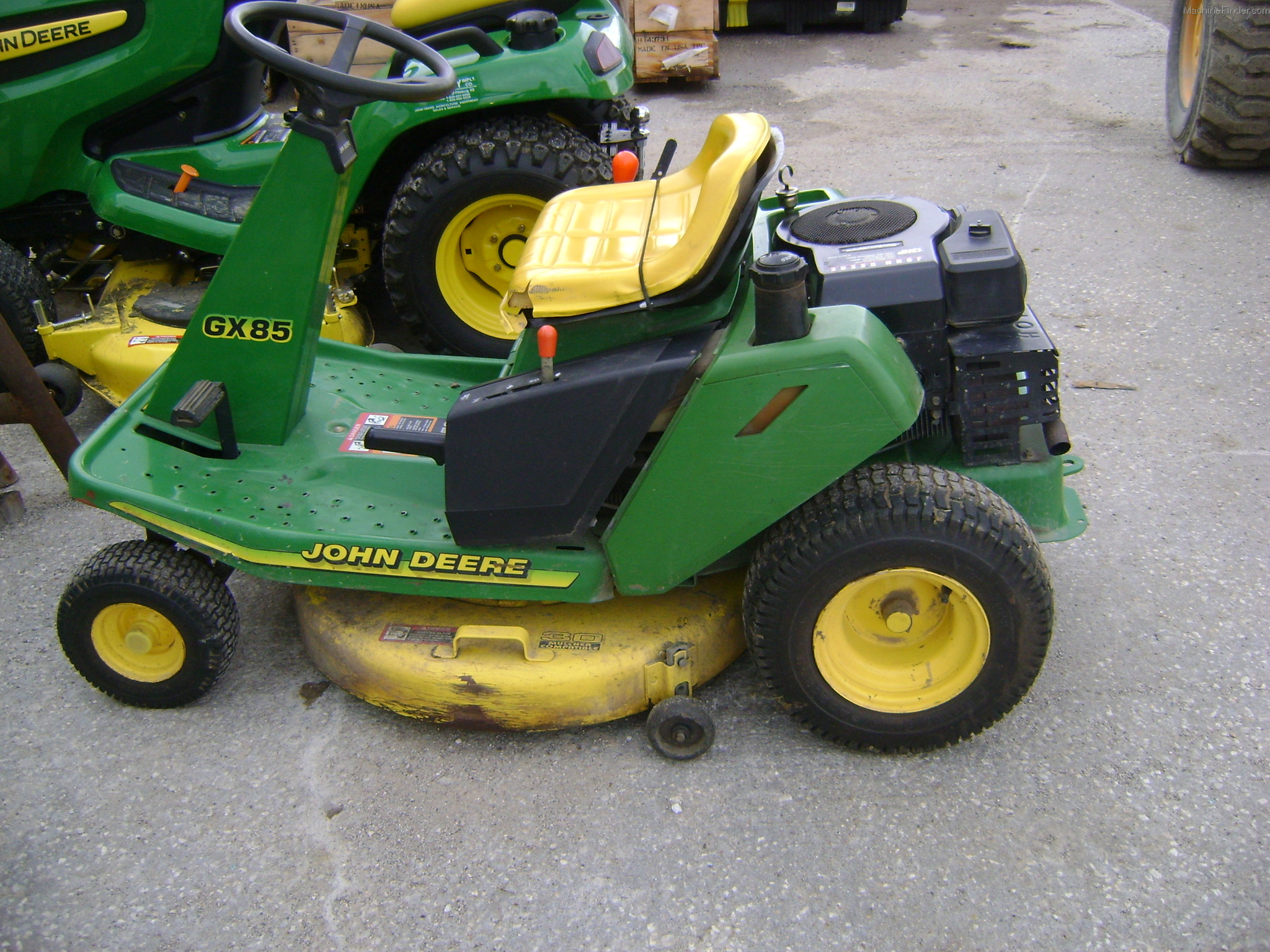 type riding lawn equipment transmission type gear status on lot