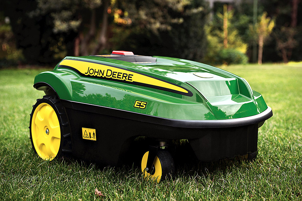 John Deere Tango E5 Autonomous Mower | Uncrate