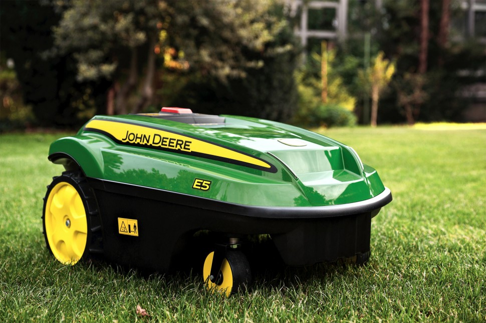 John Deere Tango E5 Robotic Lawn Mower
