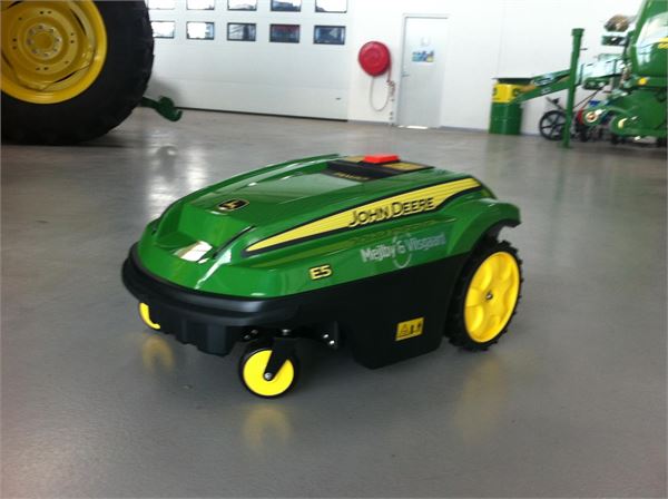 John Deere TANGO E5 ROBOT for sale - Price: $1,842, Year: 2013 | Used ...