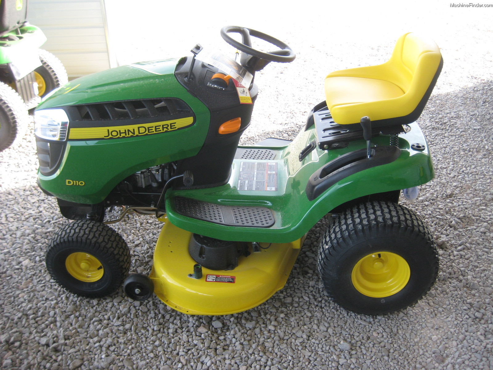 2015 John Deere D110 Lawn & Garden and Commercial Mowing ...