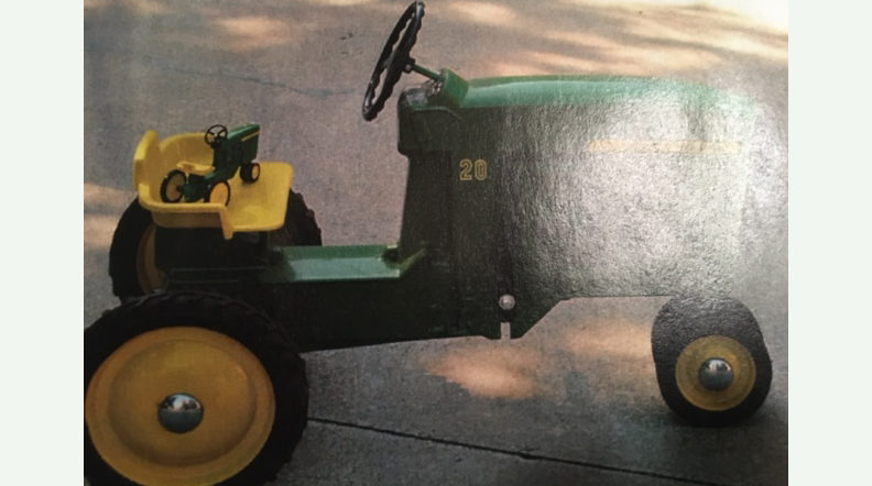 John Deere Ertl #20 Pedal Tractor | Lot T132 | Davenport ...
