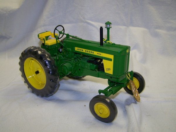 51: Ertl Precision Series 10 John Deere 720 Toy Tractor ...