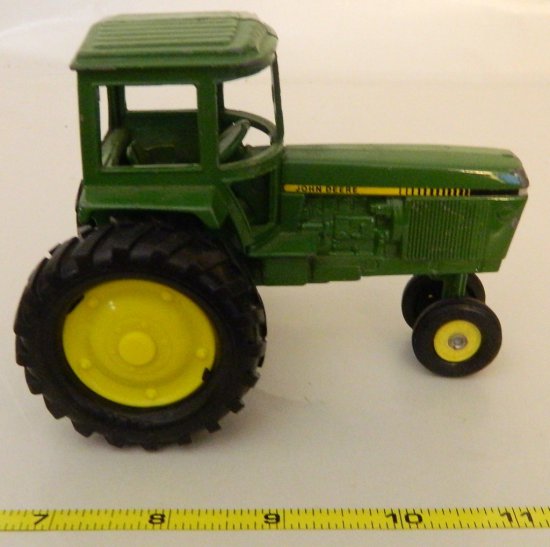 John Deere 1/32 Scale ERTL #66... Auctions Online | Proxibid