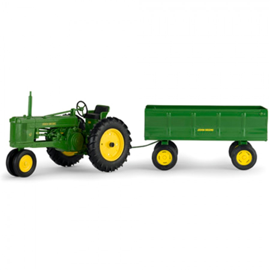 John Deere Toy Tractor 1:16 Scale 50 with Flarebox Wagon ...