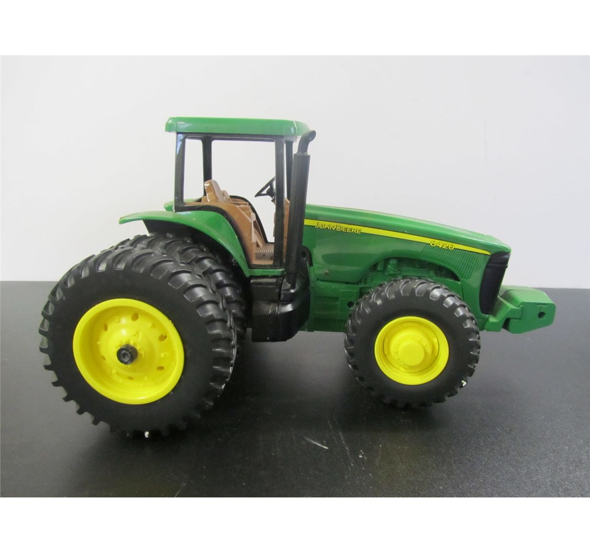 John Deere 8420 Toy Tractor 1/18 Scale - Dual Rears and ...