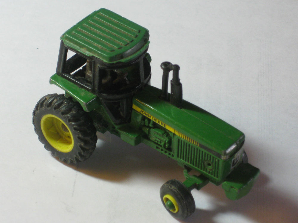 Collectible Diecast ERTL John Deere Farm Tractor Toy ...