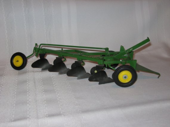 Items similar to Vintage ERTL John Deere Toy Farm Plow ...