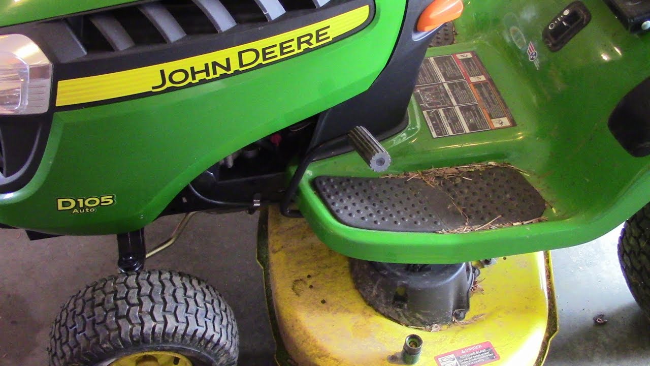 John Deere D105 replacement of mower blades - YouTube