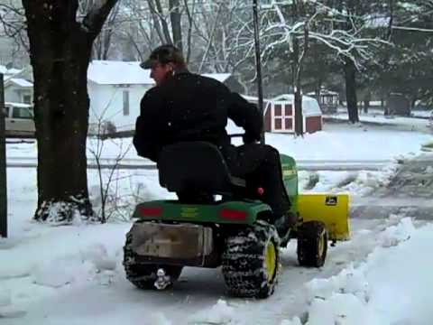 John Deere 160 Plowing Snow - YouTube