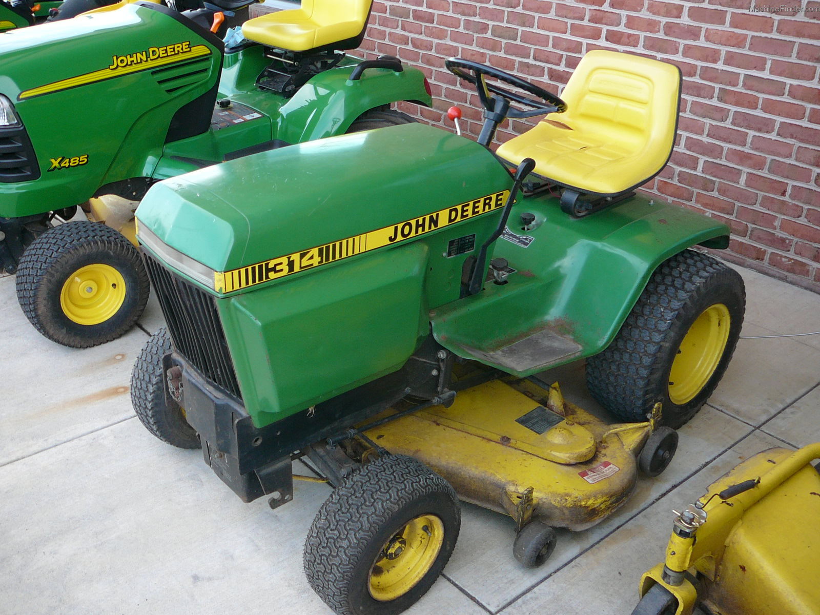 Used Farm & Agricultural Equipment - John Deere MachineFinder