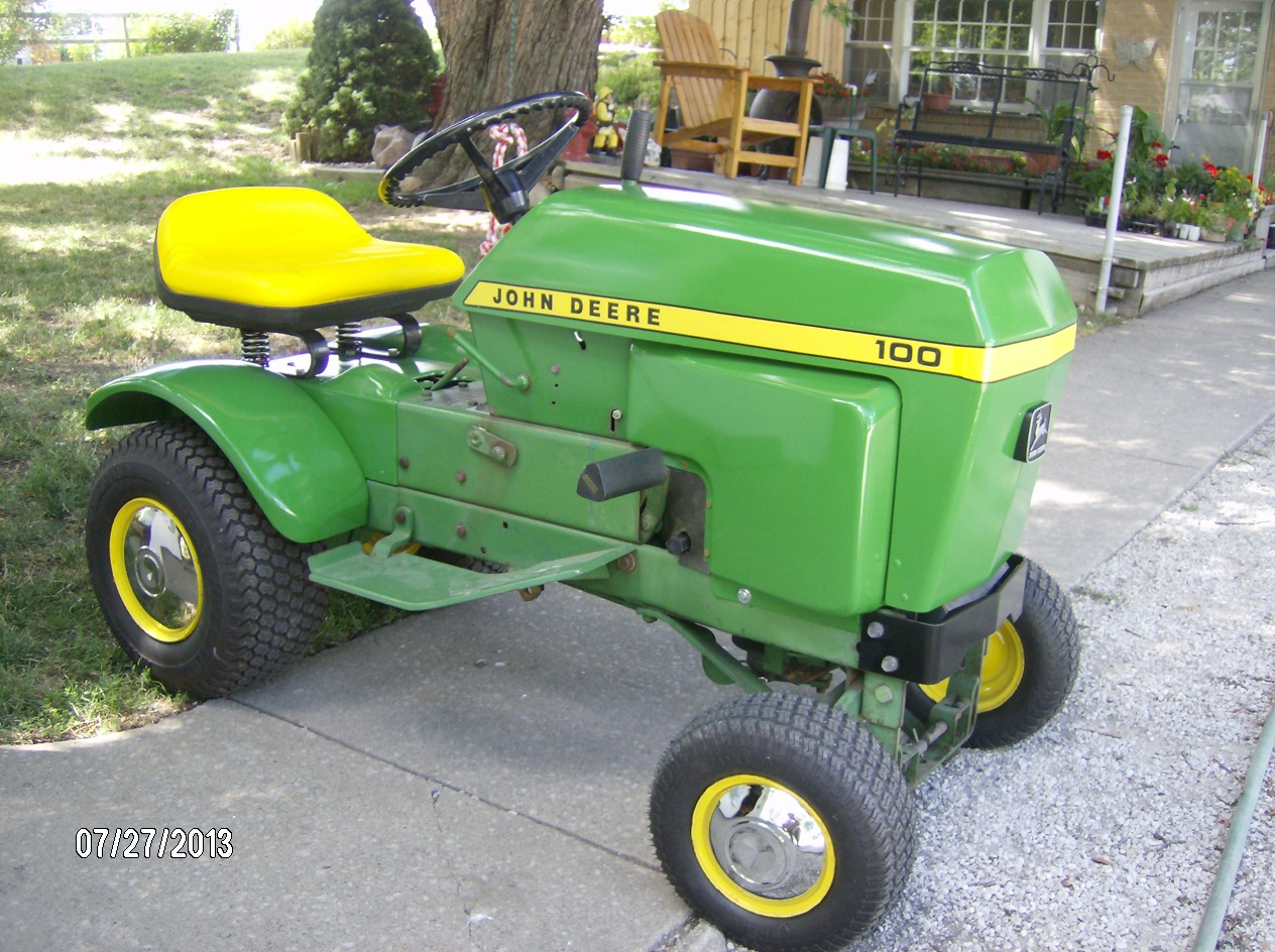 My 1978 John Deere 100 Lawn Tractor