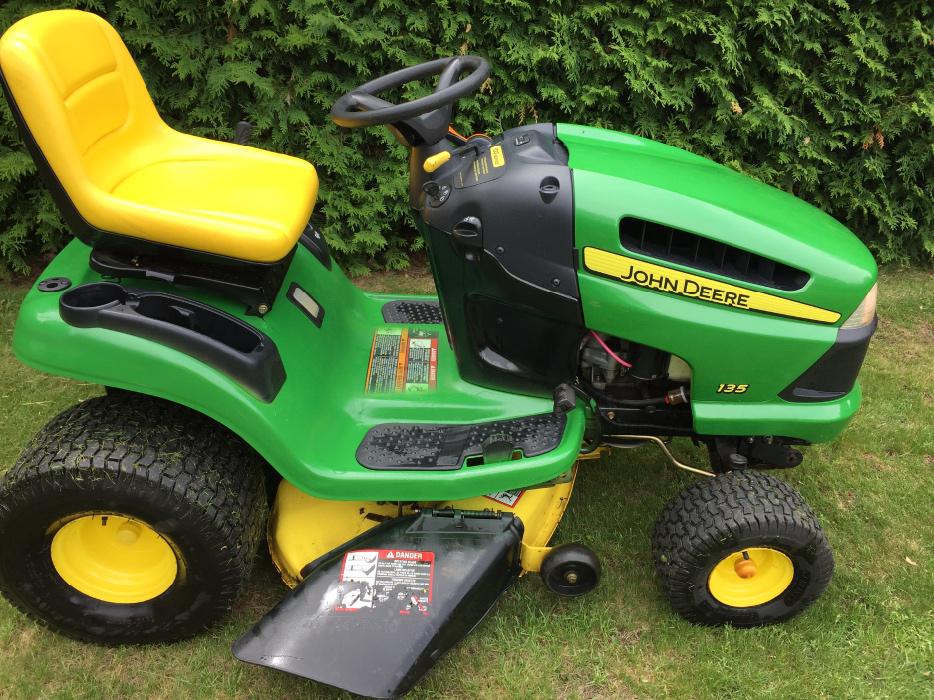 John Deere 135 - Mower/Snow Blower Combo - 68.2 Total ...