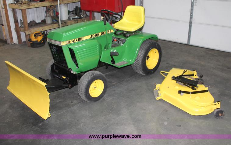 John Deere 210 lawn mower | no-reserve auction on ...