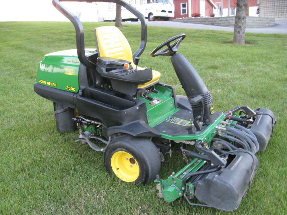 John Deere 2500 Greens Mower Greensmower Reel Golf Course ...