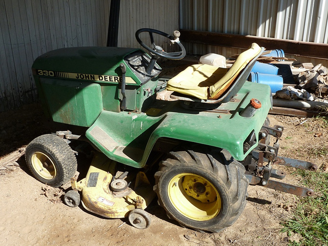 John Deere #330 diesel lawn tractor | Flickr - Photo Sharing!