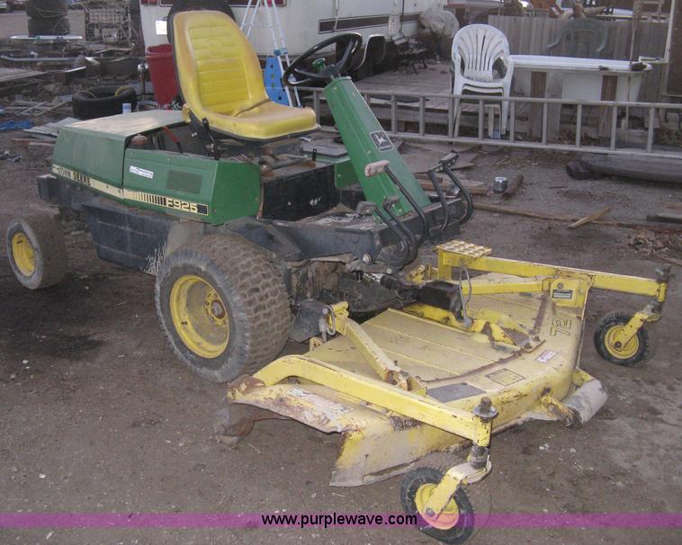 John Deere F925 ZTR lawn mower | no-reserve auction on ...
