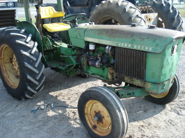 John Deere 1020 salvage tractor at Bootheel Tractor Parts