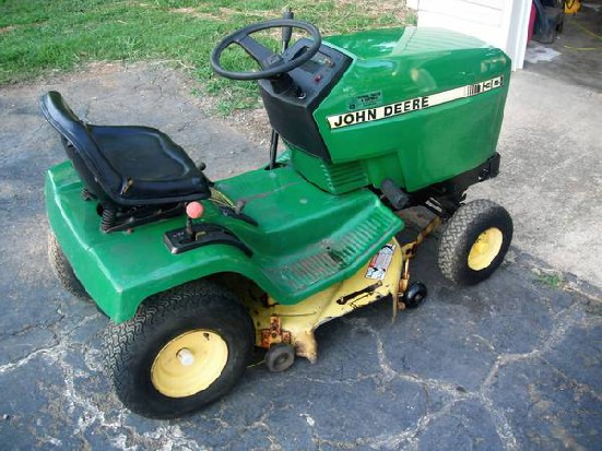 John Deere 130 Photo Gallery - LawnWorld