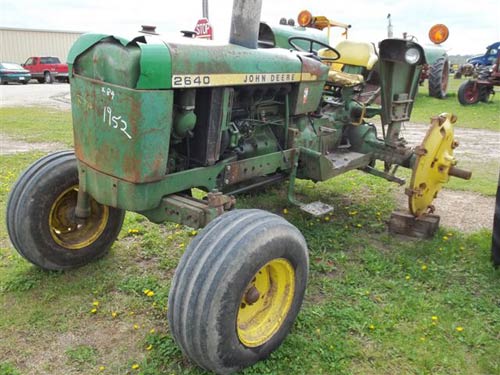 Salvaged John Deere 2640 tractor for used parts | EQ-18126 ...