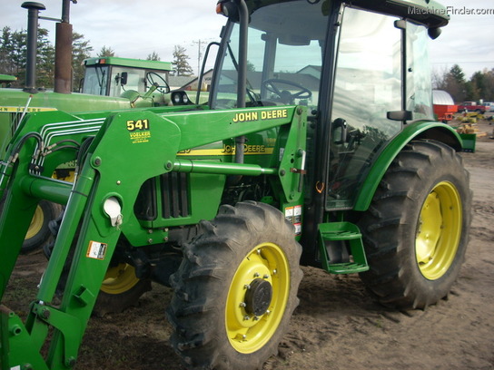 John Deere 5325