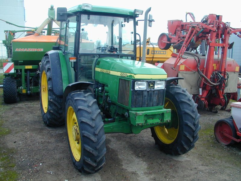 Tractor John Deere 5500 - technikboerse.com