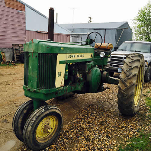 John Deere 60 tractor salvaged for used parts. This unit ...