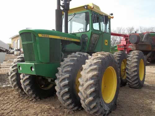 Salvaged John Deere 7520 tractor for used parts | EQ-21956 ...