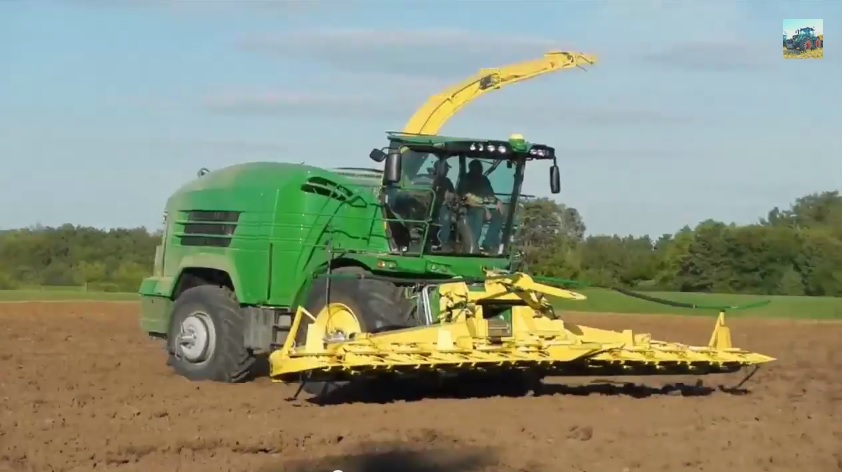 The New John Deere 8000 Series Forager Part 1