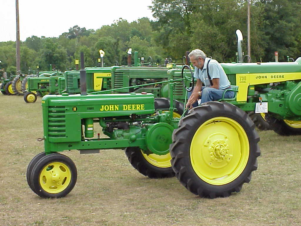 John Deere H Model: John Deere H - e-cighq.com