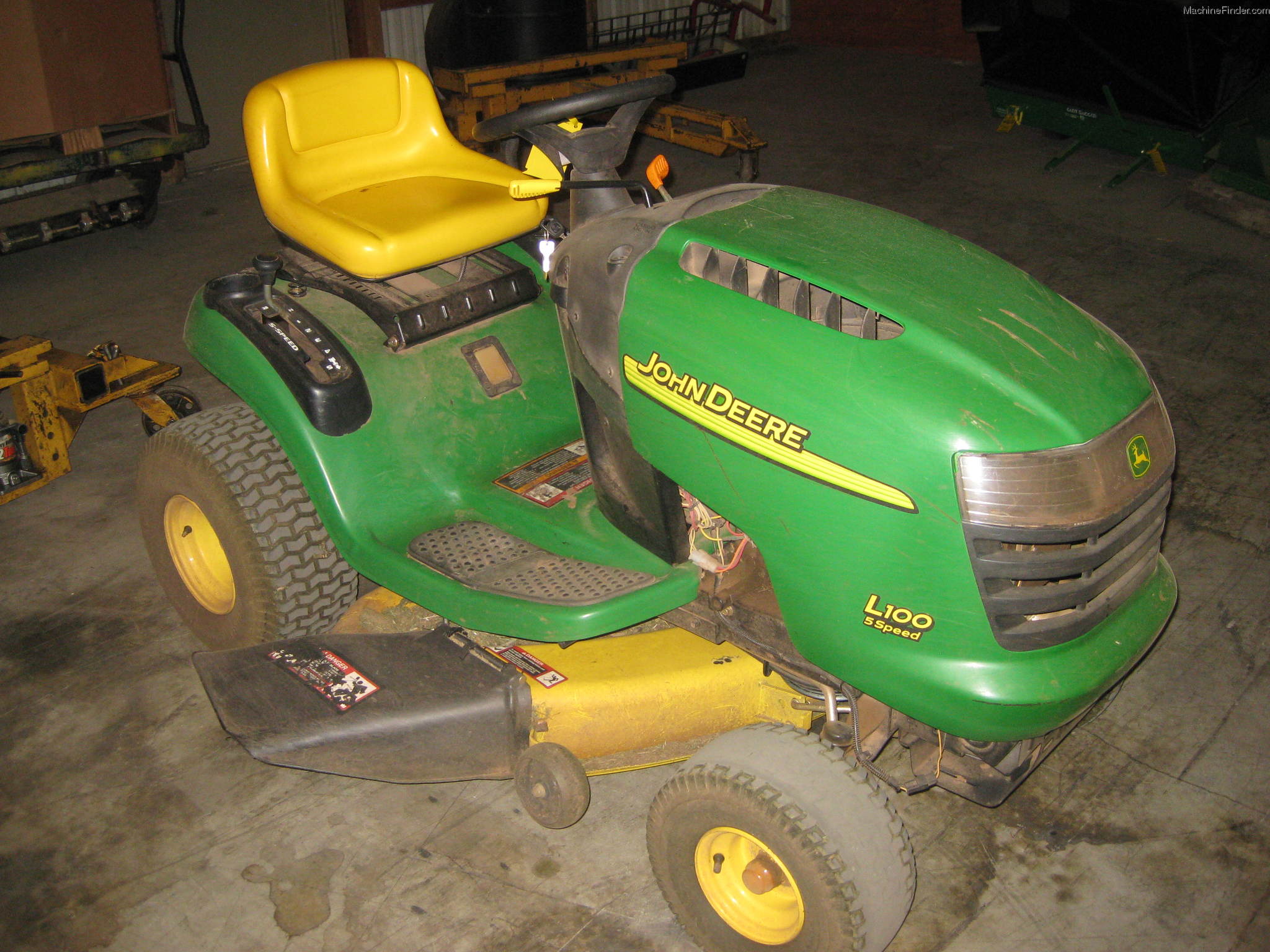 2004 John Deere L100 Lawn & Garden and Commercial Mowing ...