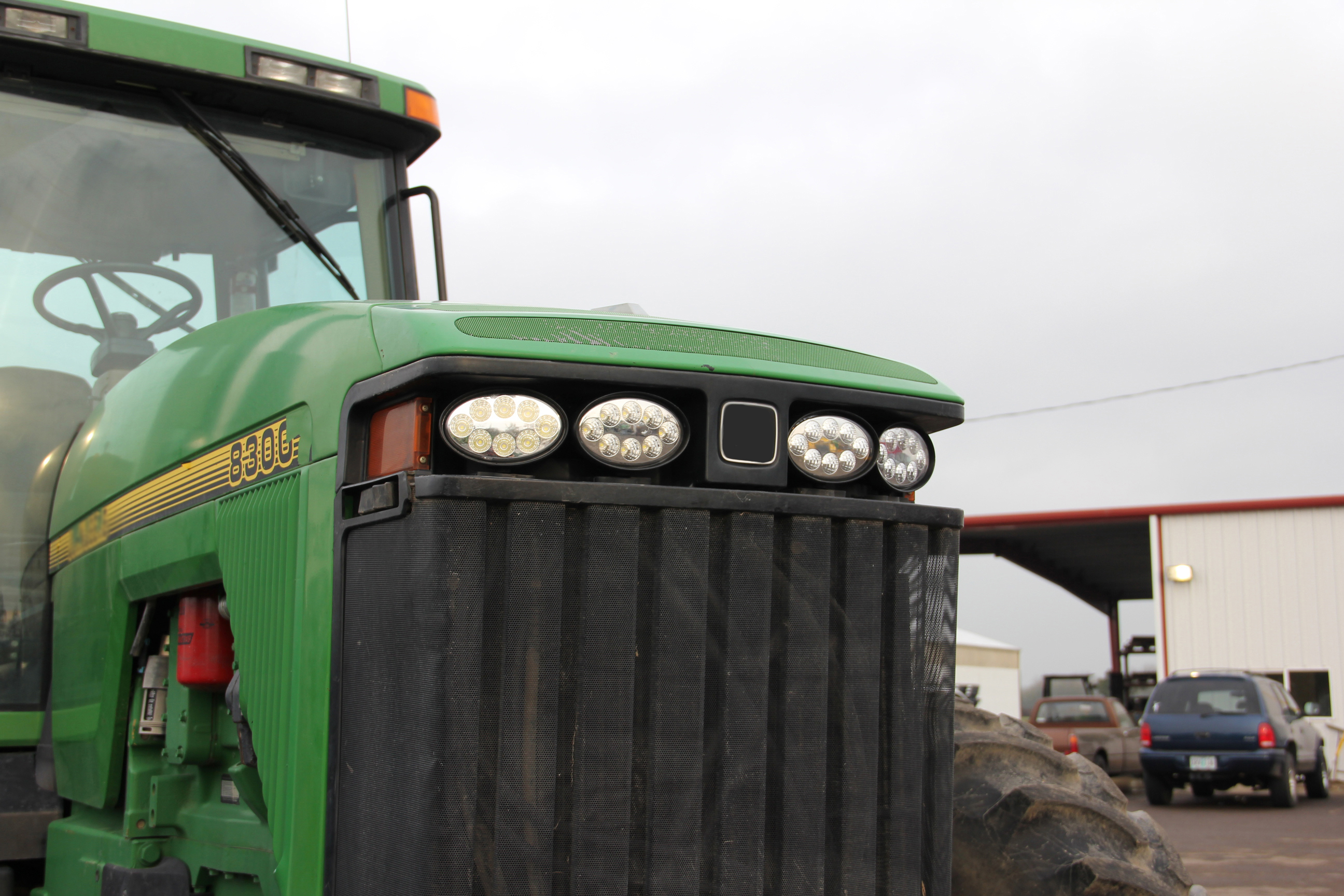 TL8000 LED OVAL TRACTOR LIGHT FOR JOHN DEERE | Ag And Farm ...