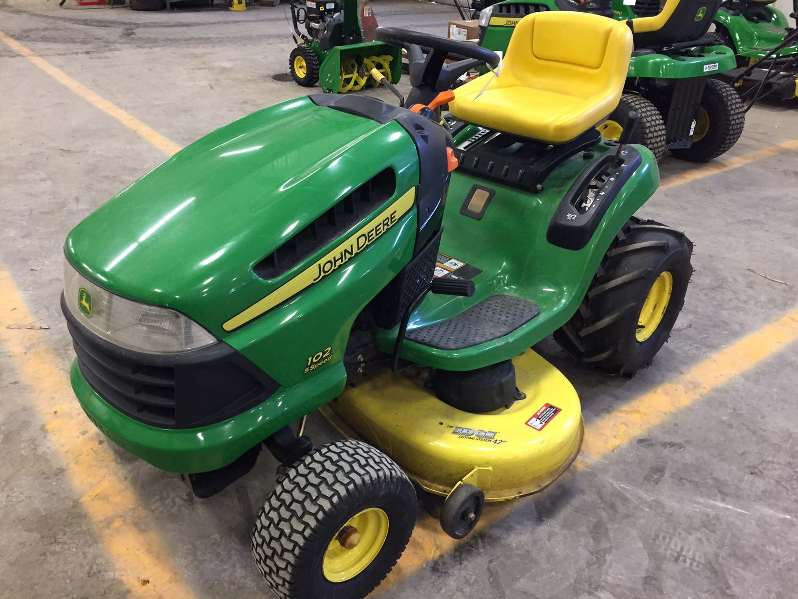 John Deere 102 Lawn & Garden Tractors for Sale | [66773]