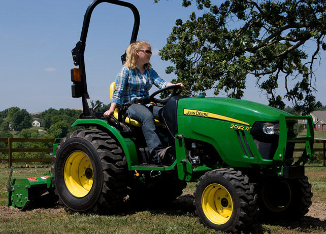 2032R Compact Utility Tractor 2 Family Tractors JohnDeere.com