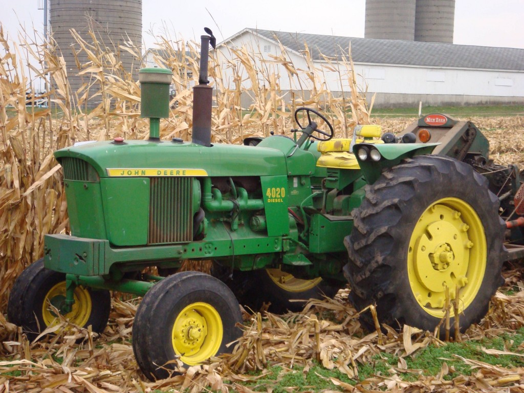 Legendary John Deere 4020 Tractor Pictures