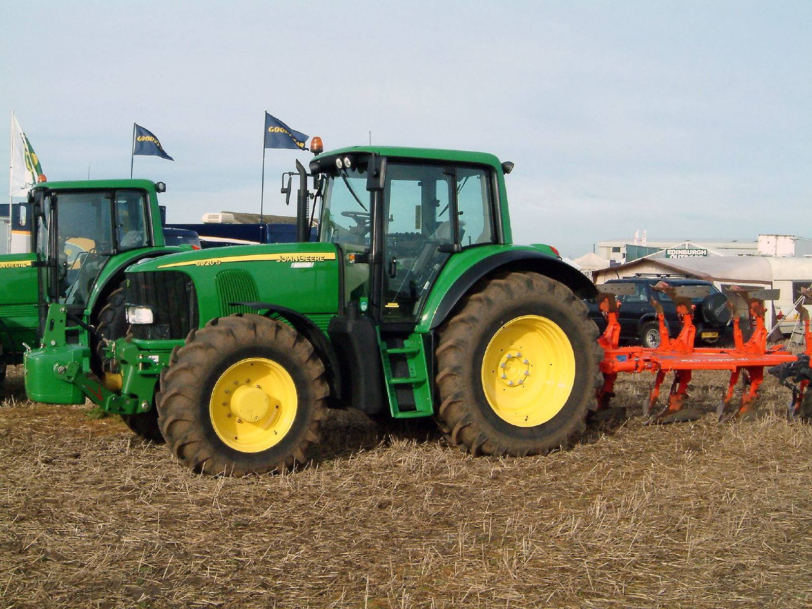 File:John Deere 6920 S tractor.jpg - Wikimedia Commons