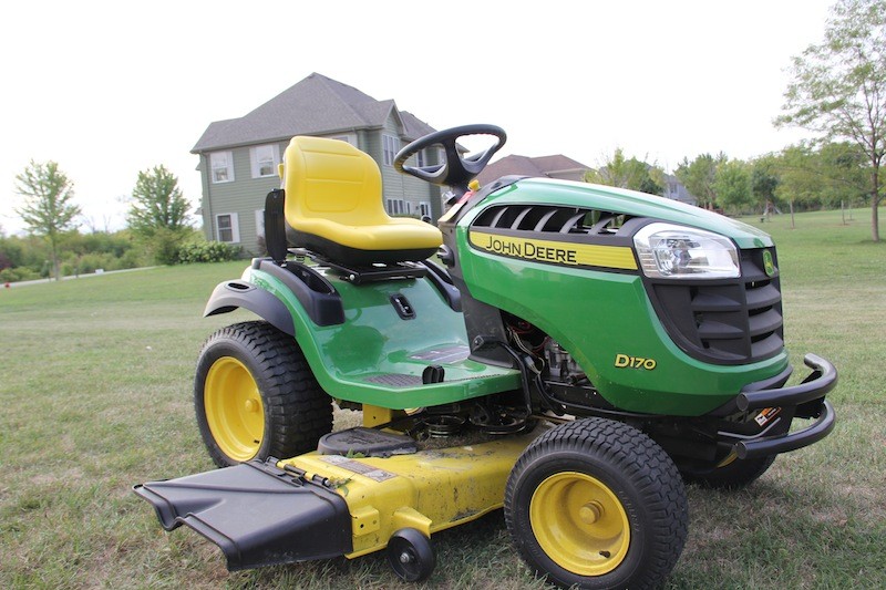John Deere D170 Lawn Tractor - Review - Tools In Action ...